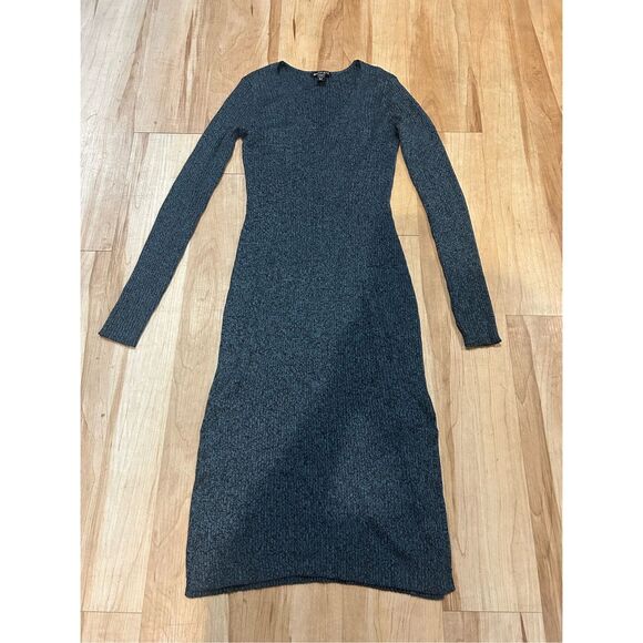 Athlete Reverie Sweater Dress - Picture 2 of 6